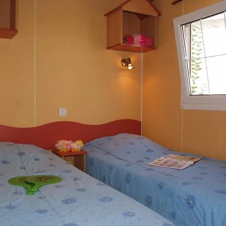 Camping Les Palmiers Кемпинг Йер